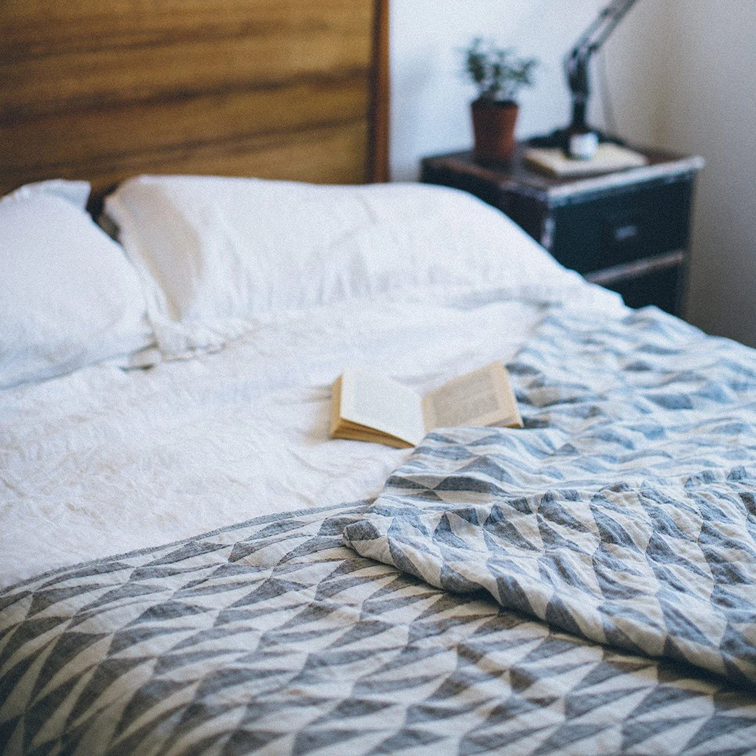 Blue Triangles Linen Blanket